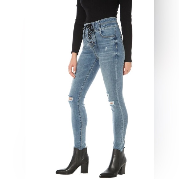 NEW Juicy Couture Melrose High Rise Light Wash Blue Lace-Up Jeans Size 28 - Picture 3 of 16